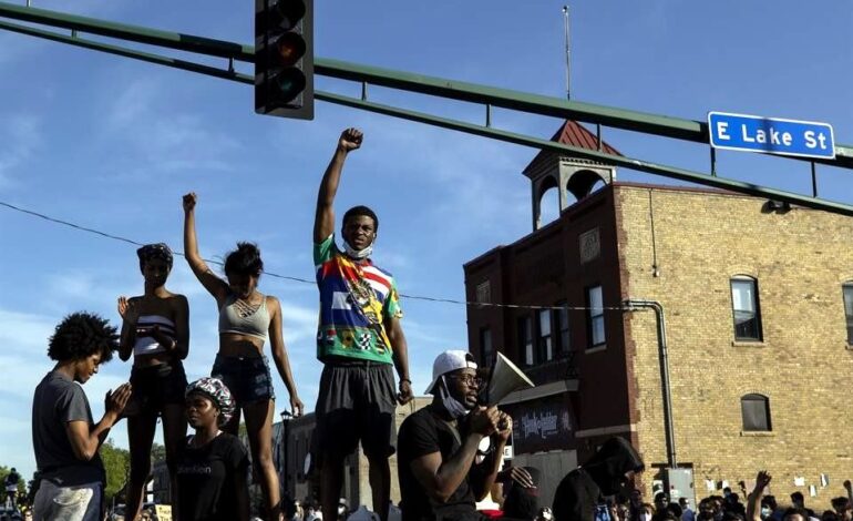 Protestan por tercer día en Minneapolis