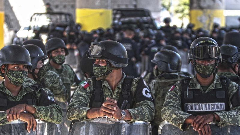 Bachelet expresa su preocupación por el aumento en la atribución de poderes a militares en México