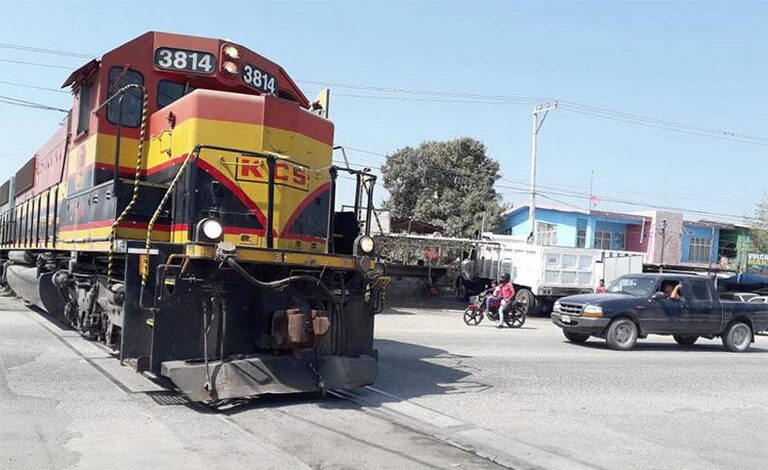 KCS erige un puente fronterizo de trenes