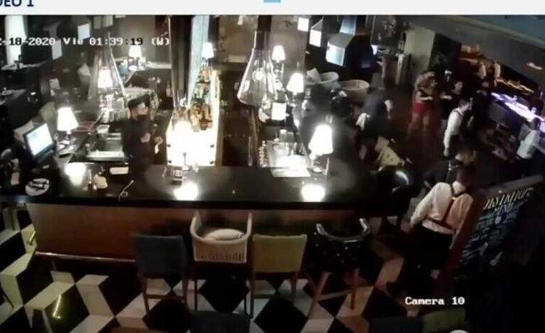 Fiscalía de Jalisco exhibe video donde limpian escena del asesinato de Aristóteles