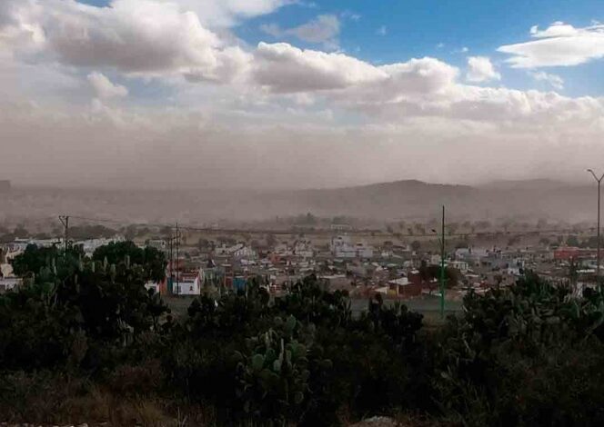 Lluvias y rachas de vientos con tolvaneras afectarán a 16 estados
