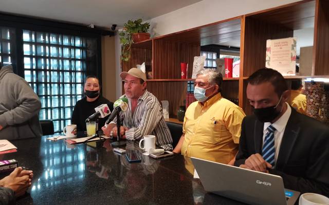 Colocan bolardos sin consultar a comerciantes de Zapopan