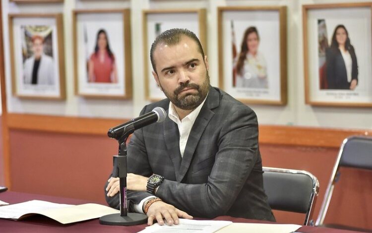 Firma desplegado mayoría de diputados del Congreso