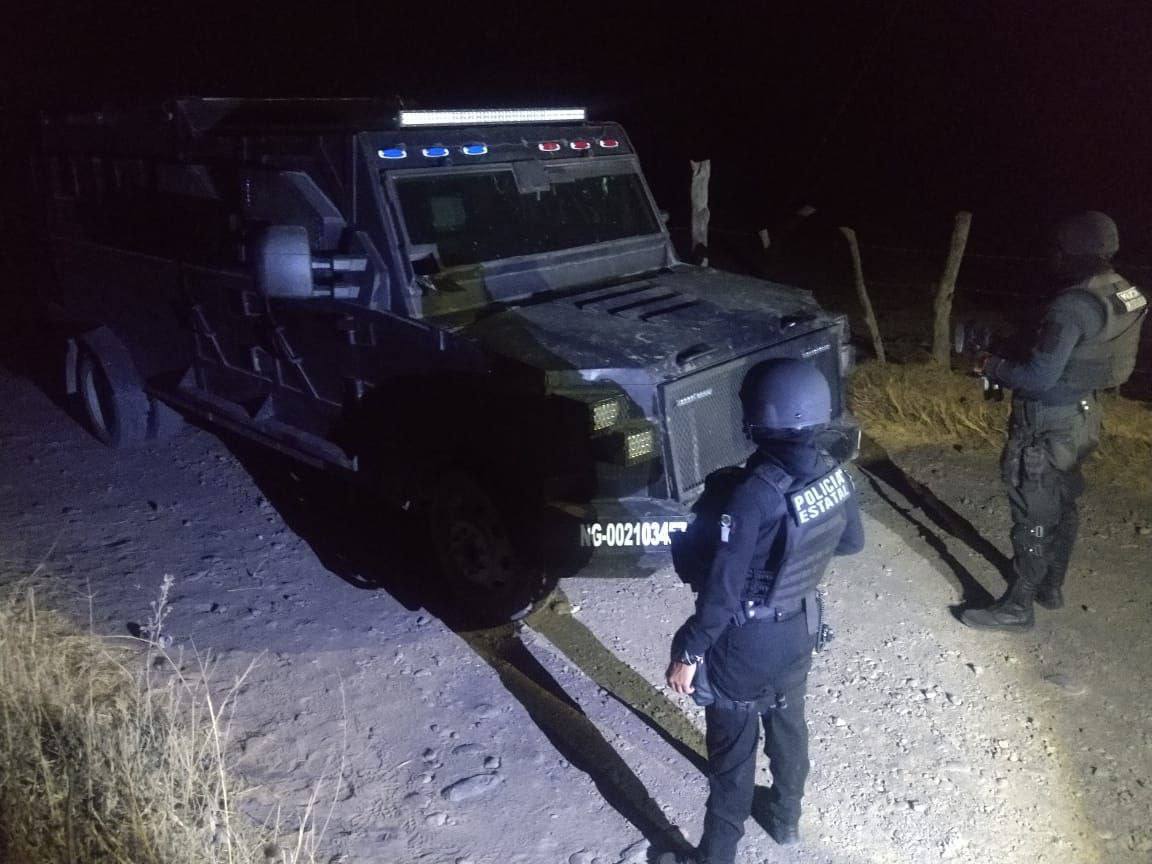 Policía estatal asegura vehículo con blindaje casero