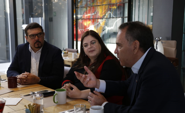 Migrantes jaliscienses quieren que en Jalisco se permita que haya un diputado migrante