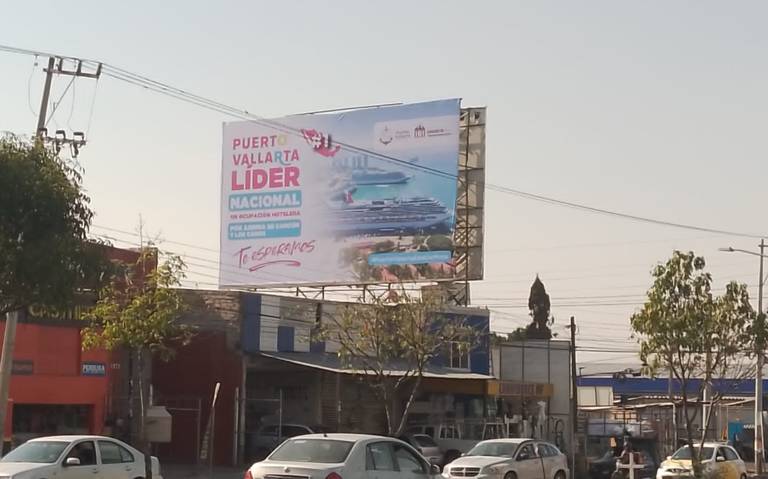 Autoridades de Puerto Vallarta invitan a tapatíos a pasar vacaciones en la playa