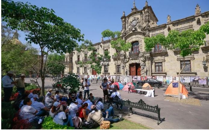 Toman calles por crisis de desaparecidos en Jalisco