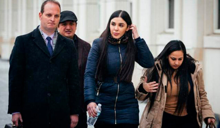 Emma Coronel sale en libertad condicional en Estados Unidos