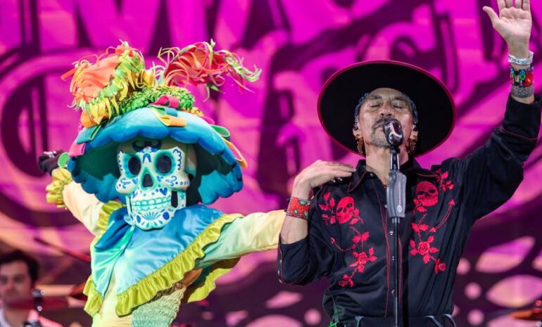 ‘Día de Muertos en la Vecindad’: Una noche de Luna llena para honrar a los ancestros con baile y paz