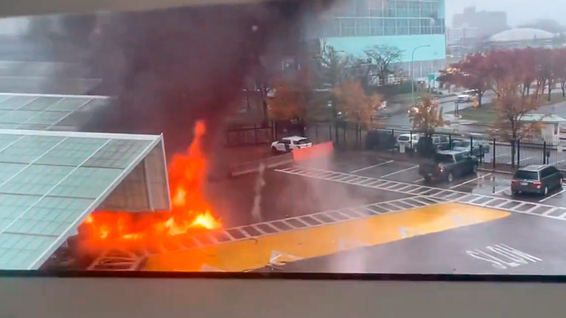 Auto explota en el puente del Niágara que conecta EE.UU y Canadá; se reportan dos fallecidos