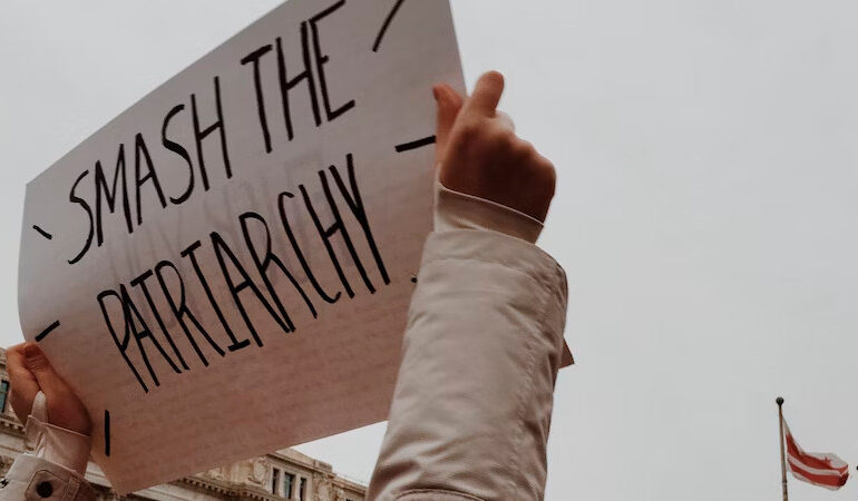 Reducen sentencia a violador por considerar el acto “corto”; inician protestas feministas en Suiza