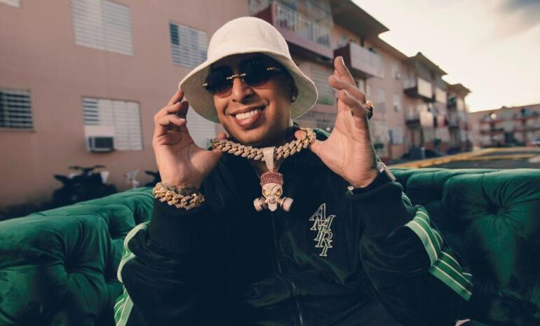 Ñengo Flow dedica nuevo disco a sus seguidores por sus “triunfos, sacrificios y luchas”