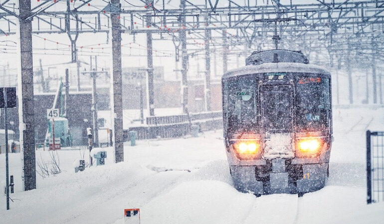 Nevadas y lluvias heladas congelan Alemania; cancelan vuelos en todo el país