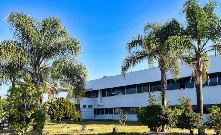 Se abren mil plazas en Michoacán para recién egresados de normales rurales
