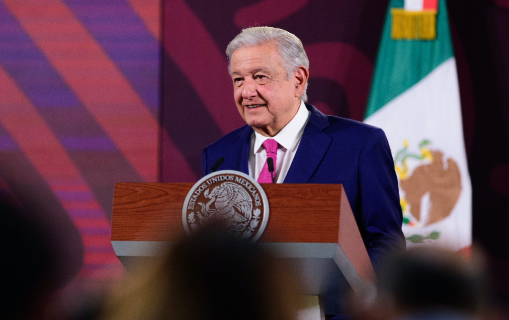 AMLO reconoce que reformas constitucionales quedan pendientes tras reunión con legisladores