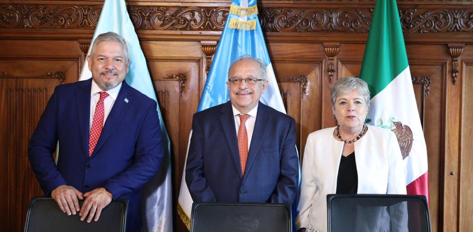 México, Guatemala y Honduras firman memorándum de entendimiento en cooperación consular
